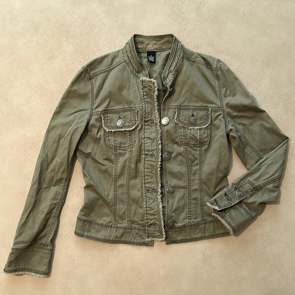 “Kickit Jeans” jacket, super cute & versatile!